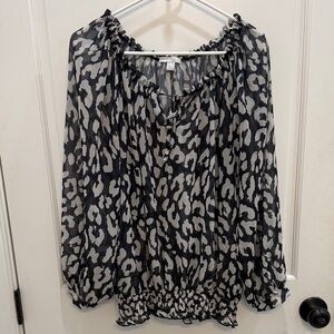 New York & Company Black and Gray Patterned Blouse